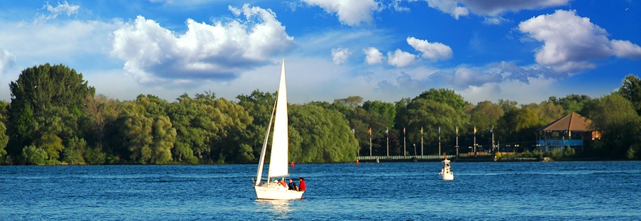Sailing-on-a-michigan-lake